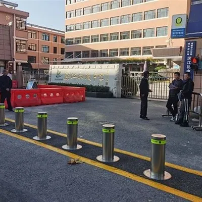 Pārdošanā Bollard Post